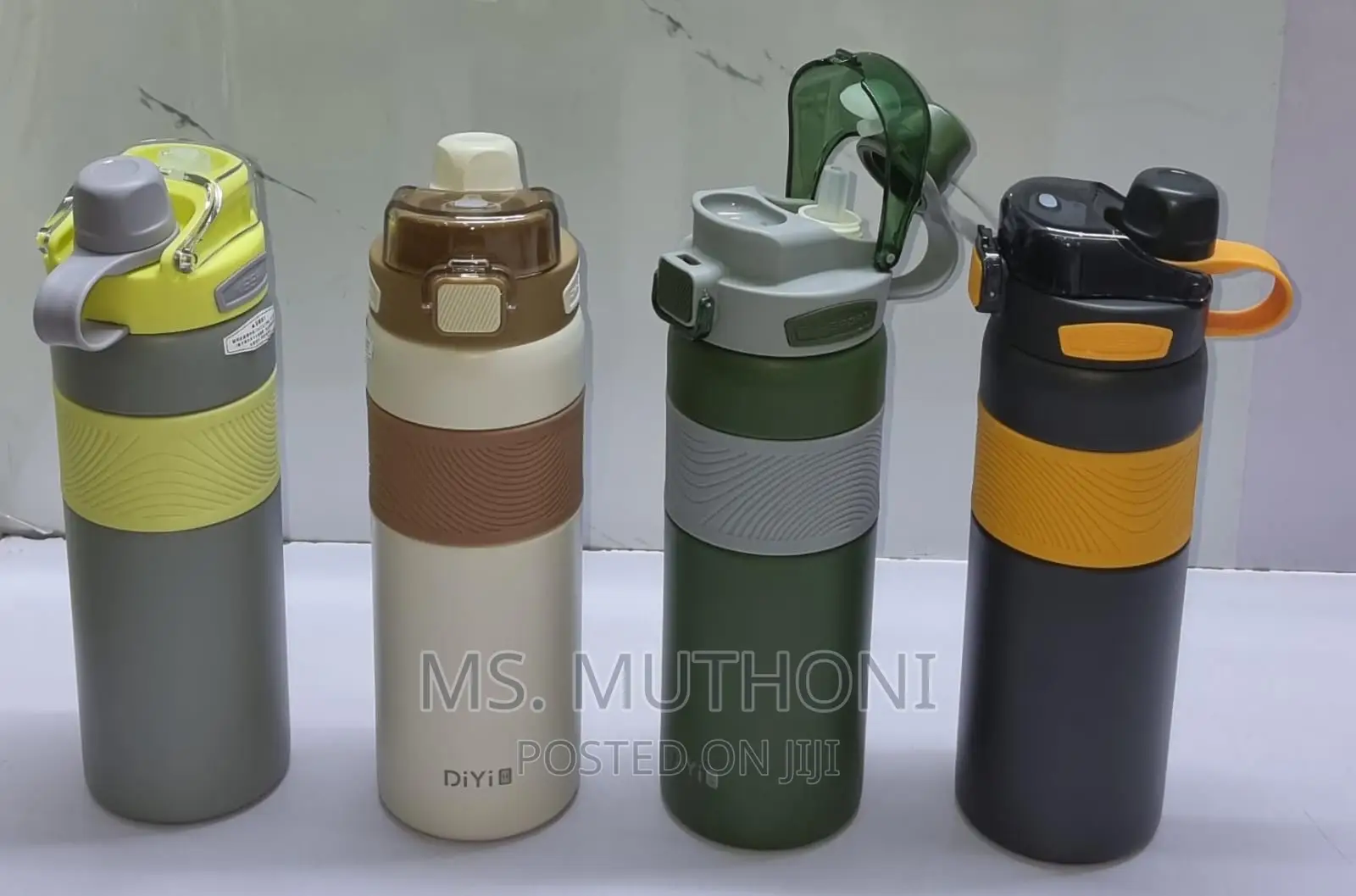 Diyi 800ml Lid Lock Straw Thermocup Bottle