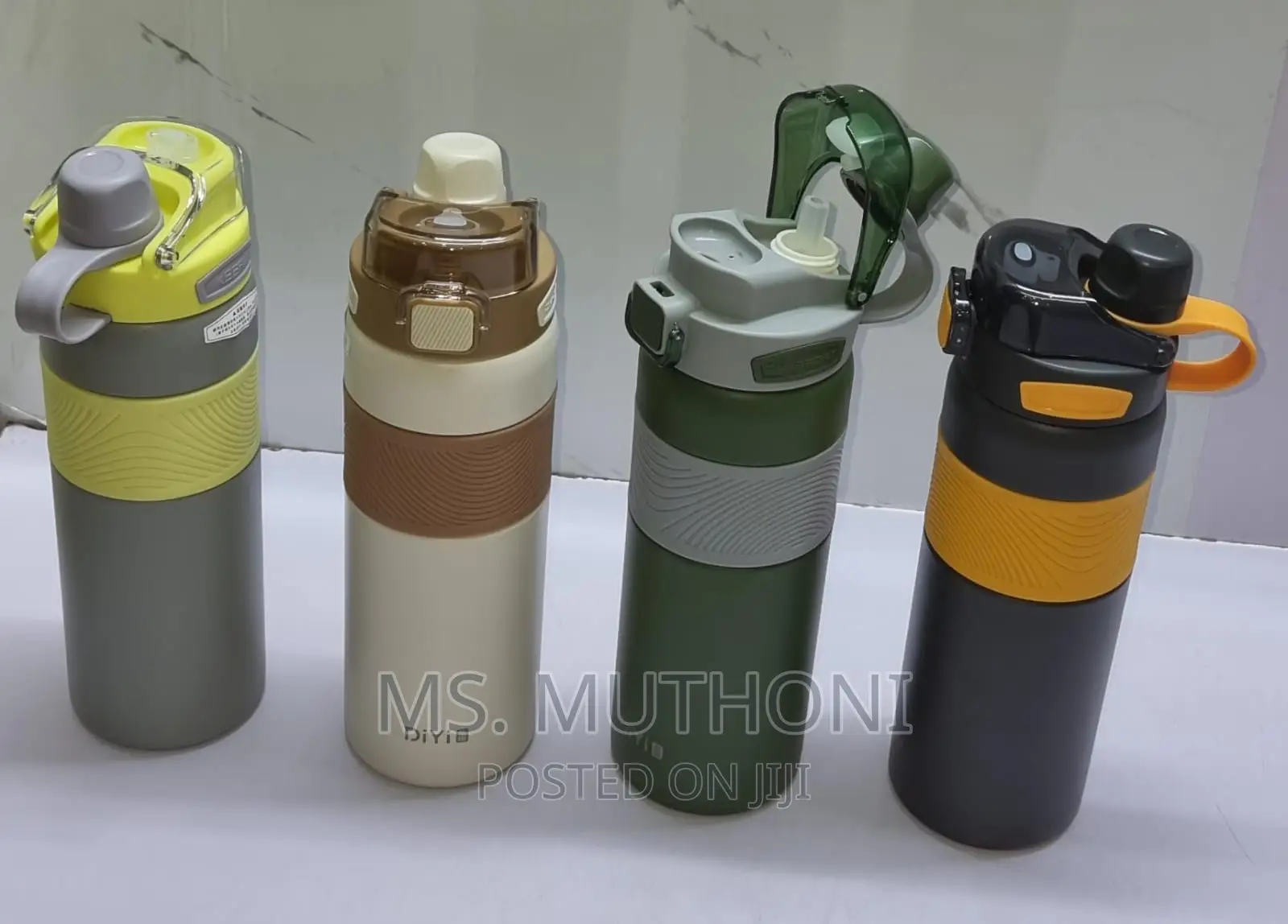 Diyi 800ml Lid Lock Straw Thermocup Bottle