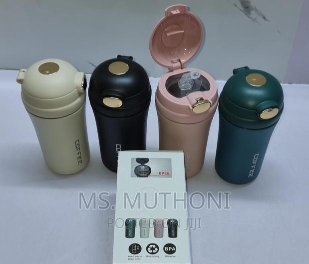 Ubreakable Golden Lock Thermocup With Duo Purpose Cover - thumbnail 3