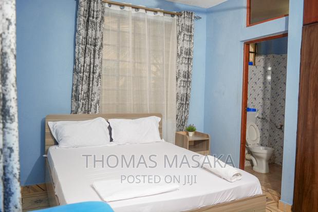 Executive Ensuite One Bedroom With an Extra Bed - thumbnail 3