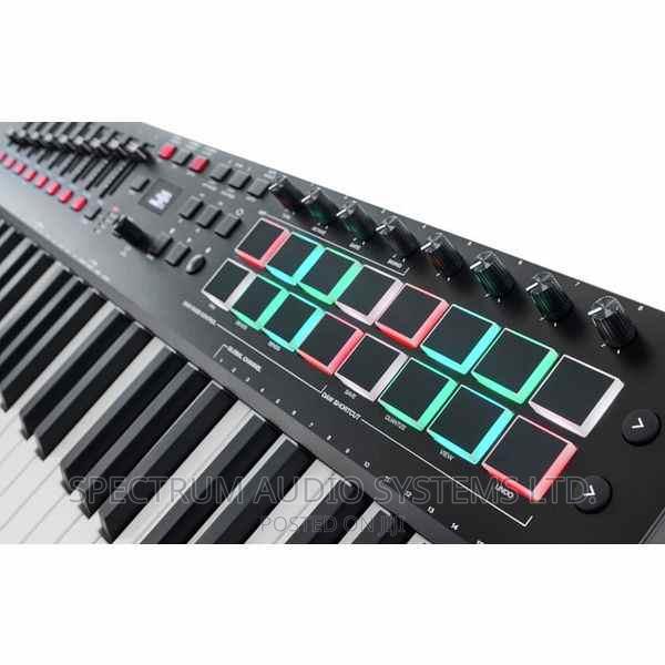 M Audio Oxygen Pro 49 MIDI Keyboard Controller - thumbnail 4