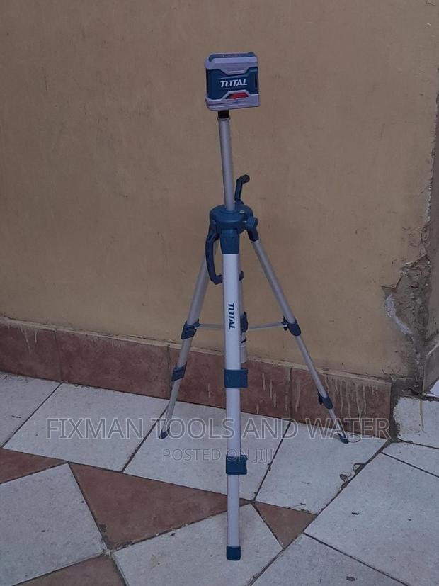 Total Laser Level Machine 2 Line + Tripod - main view