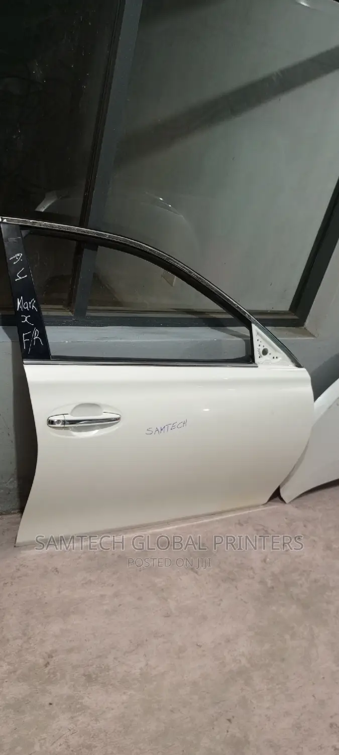 Quality Mark X Front Right Door * / ! 