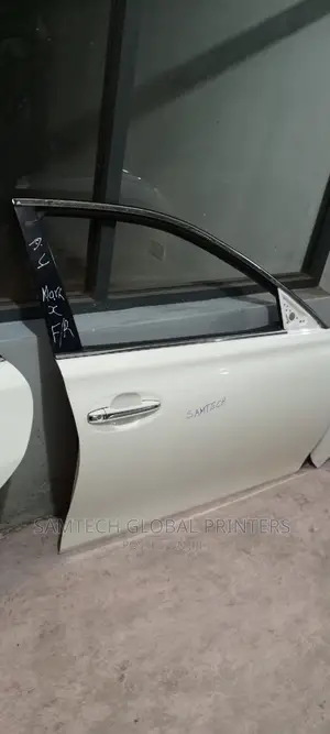 Acquirable Mark X Front Right Door**//! 