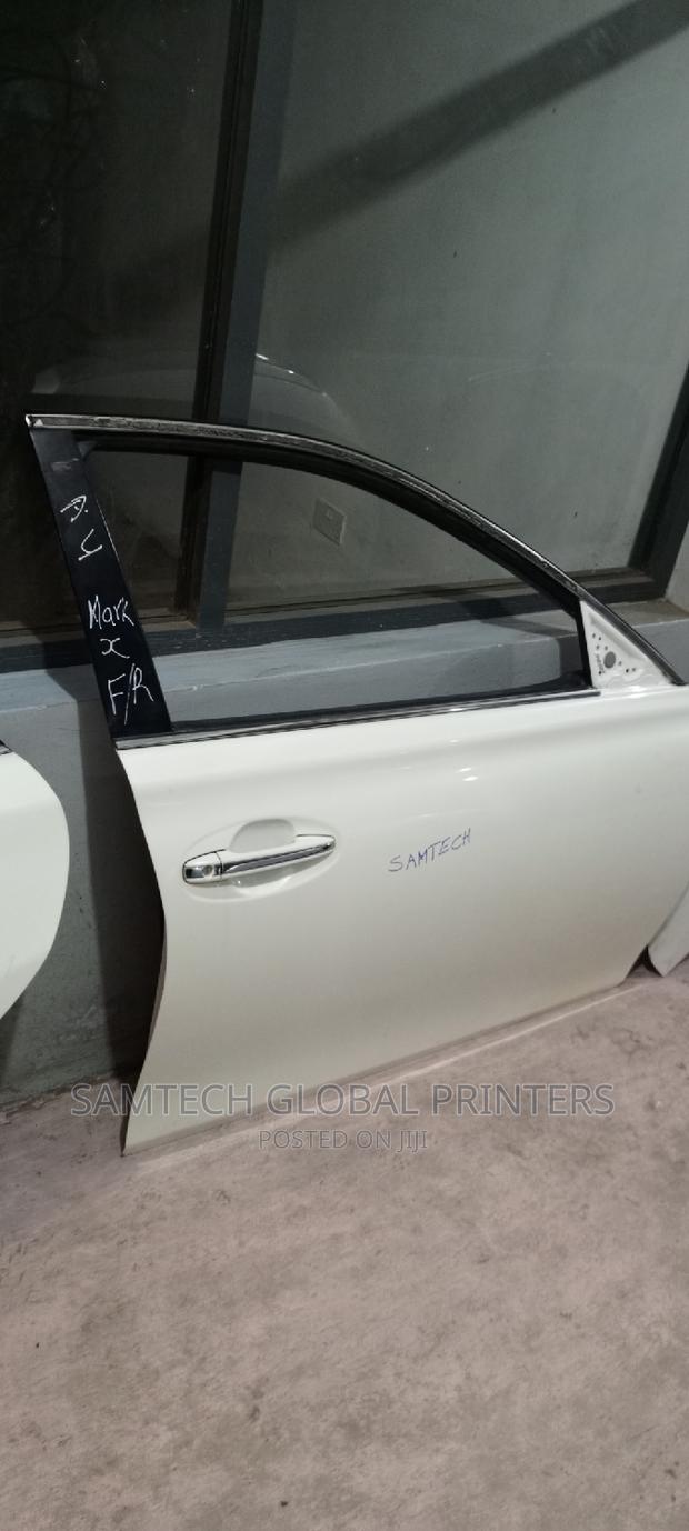 Acquirable Mark X Front Right Door**//! 