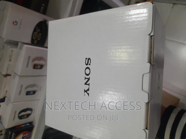 Sony Zv-E10 Mirrorless Camera - thumbnail 2