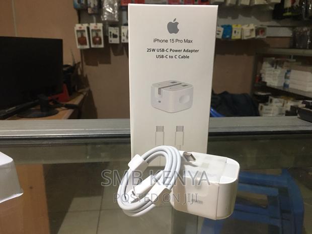 iPhone 15 Full Charger - thumbnail 2