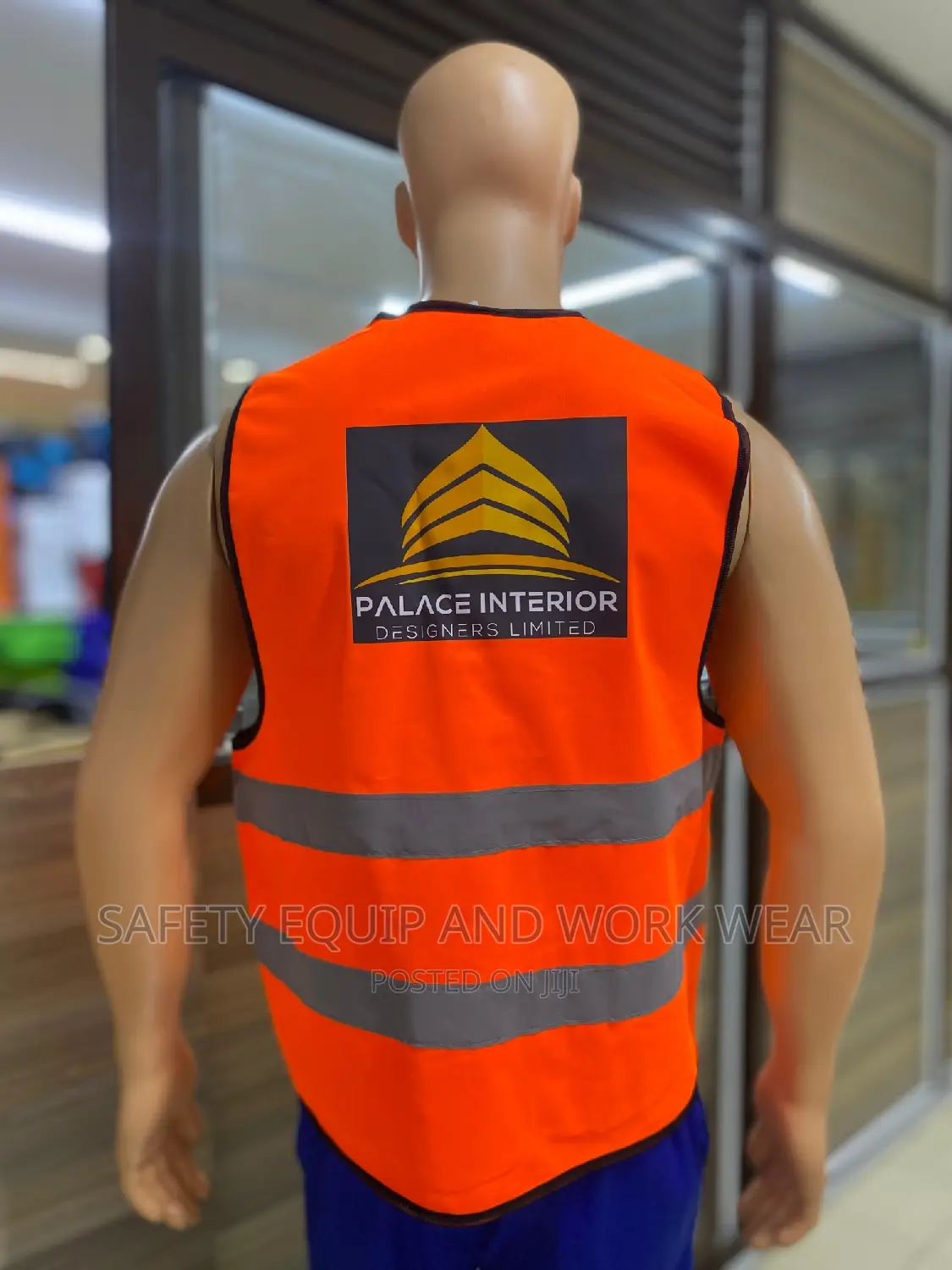 Light Reflectors For Road Signs For Sale