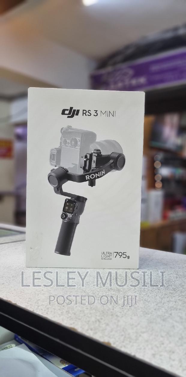 DJI RS 3 Mini Gimbal Stabilizer
