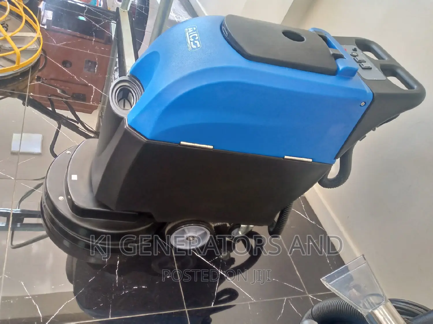 Commercial Floor Scrubber