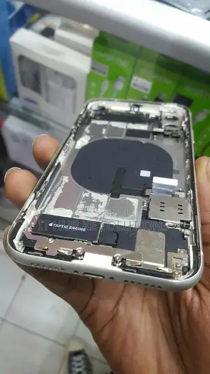 Replace Your Old iPhone Chasis and Give It a Brand New Look