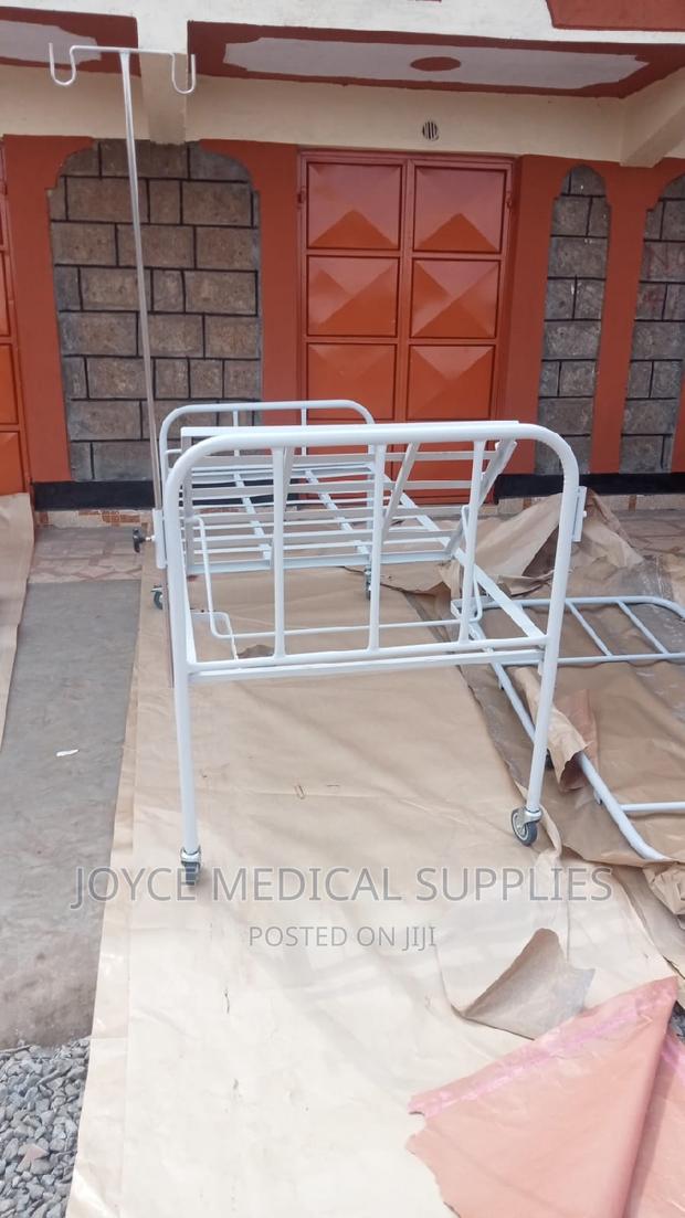 Locally Made Simple Crank Bed - thumbnail 3