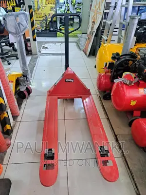 Hand Pallet Truck 3t Model BF30
- Hydraulic Pump 3000kgs.