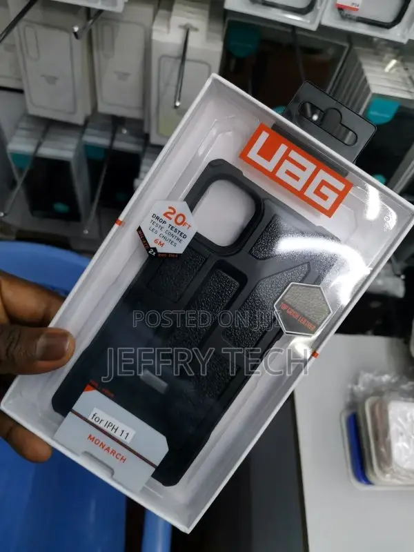 UAG Monarch iPhone 11 Case - Carbon Fibre