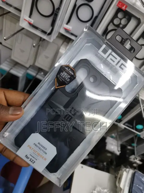 UAG Pathfinder Case for Samsung Galaxy S22 in Black