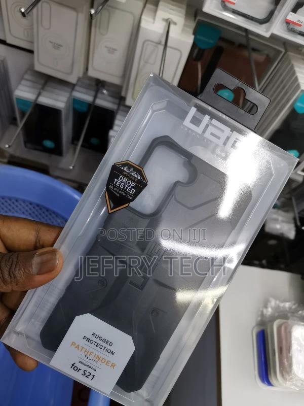 Samsung Galaxy S21 5G UAG Black Pathfinder Case - thumbnail 2
