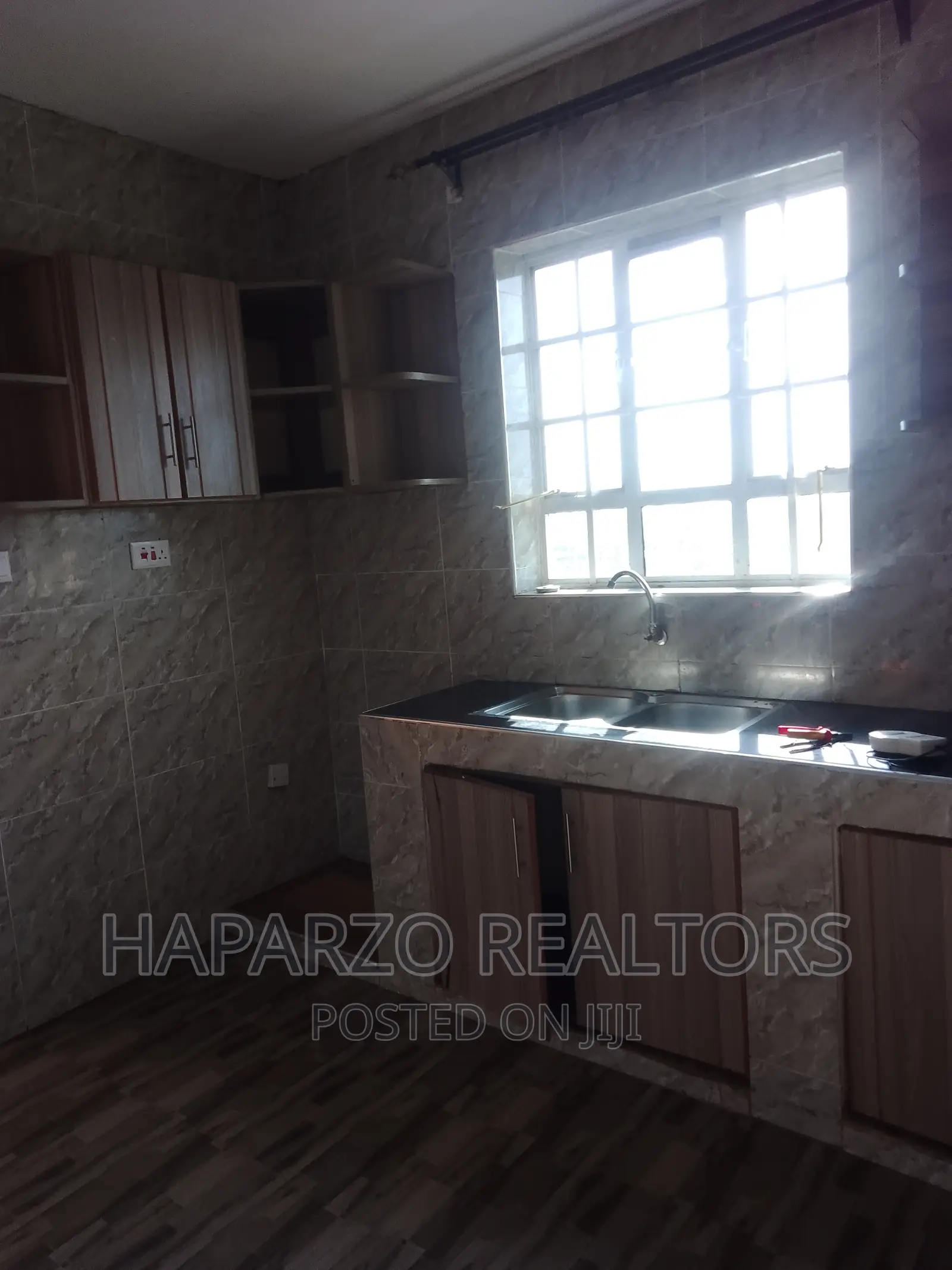 3bdrm Apartment in Karuguru Area for rent