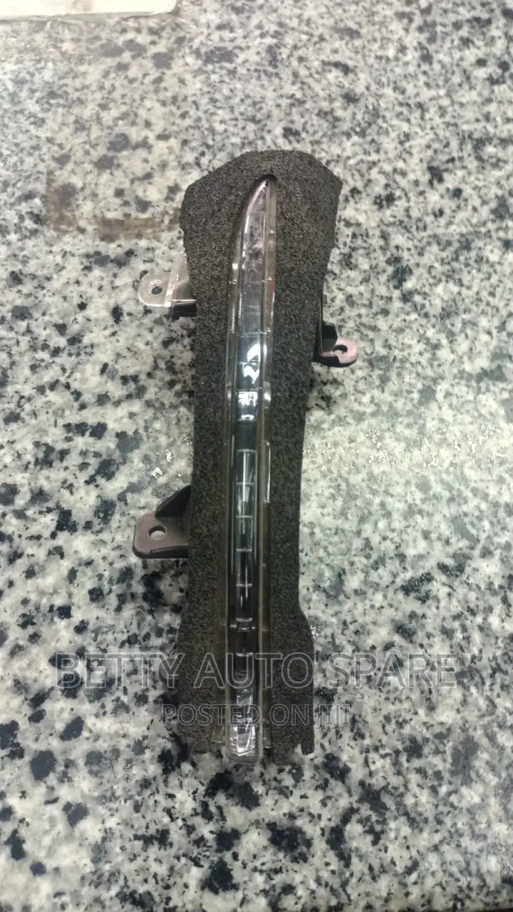 Nissan Note 2016/2017 Side Mirror Indicator