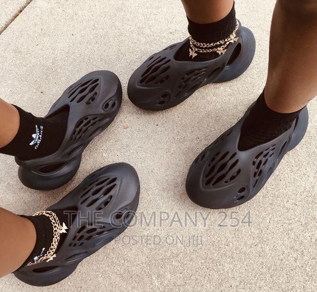 Adidas Yeezy Foam Runner Restocked. Sizes:40--45 - thumbnail 3