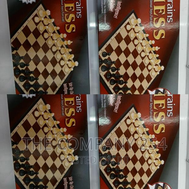 Brain Chess Game Accessible in 3 Sizes *- - main view