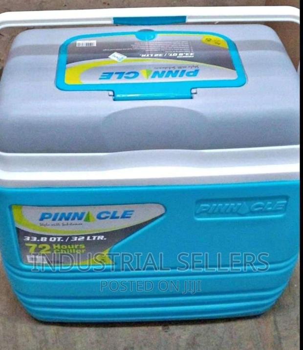 Hard Body 32l Cooler Box