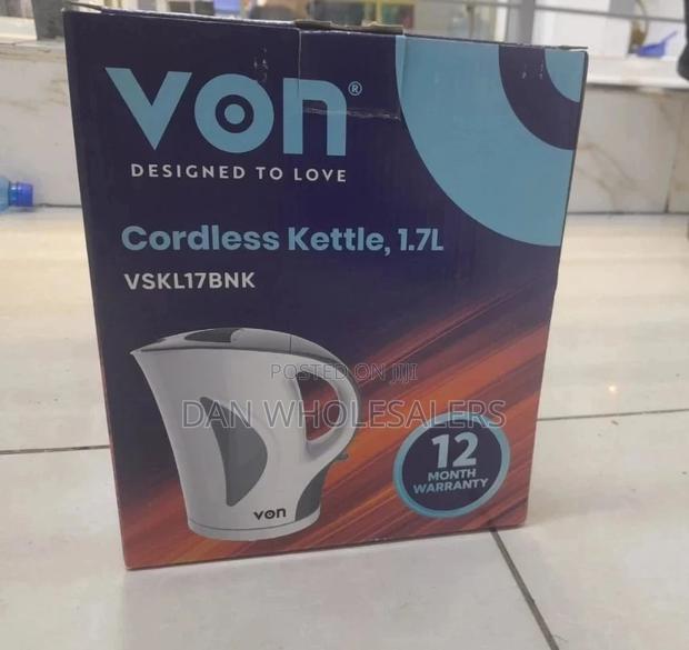 Brand New White and Black Von 1.7L Cordless Kettle VSK
