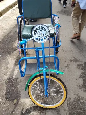 Commode Wheelchair/ Tricycle Wheelchair With Commode
