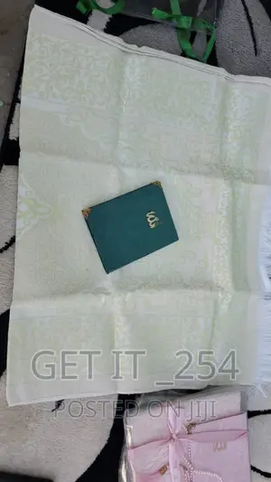 *3 in 1 Prayer Mat Set*
*Consists Of*
Tasbih
Praye
