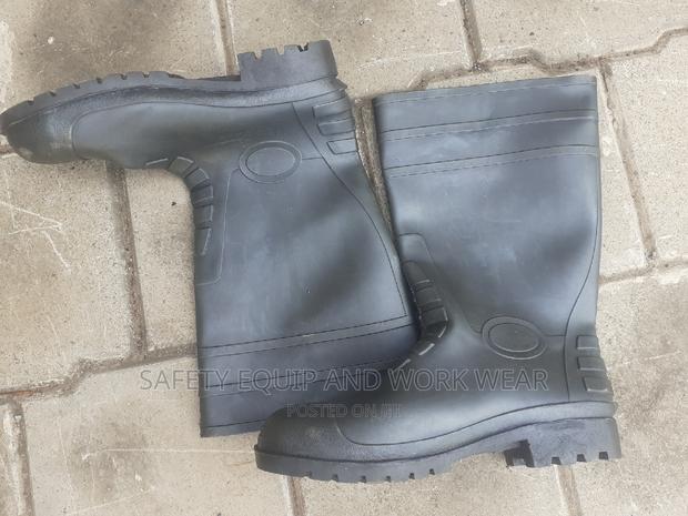 Durable Vaultex Gumboots With Comfortable Fit - main view
