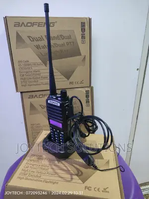 Walkie Talkie UV 82. Original UV 82 Radio Call