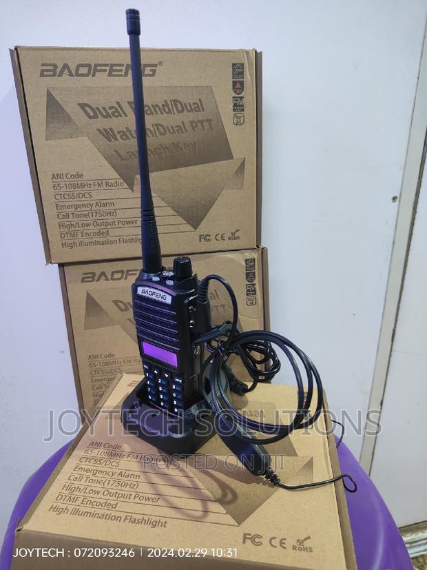 Walkie Talkie UV 82. Original UV 82 Radio Call