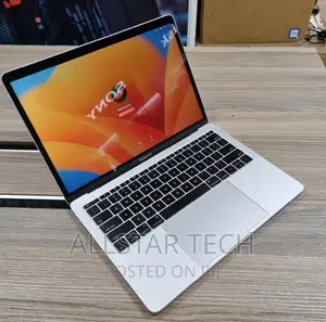 Laptop Apple MacBook Pro 2017 16GB Intel Core I7 SSD 512GB