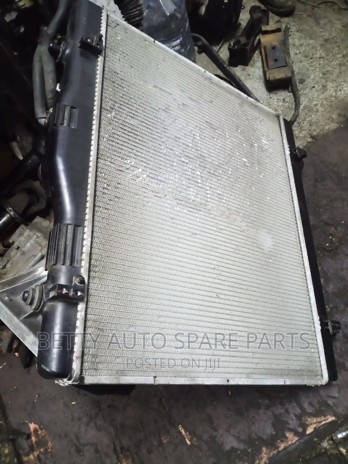 Toyota Hiace 7 L 1tr Radiator