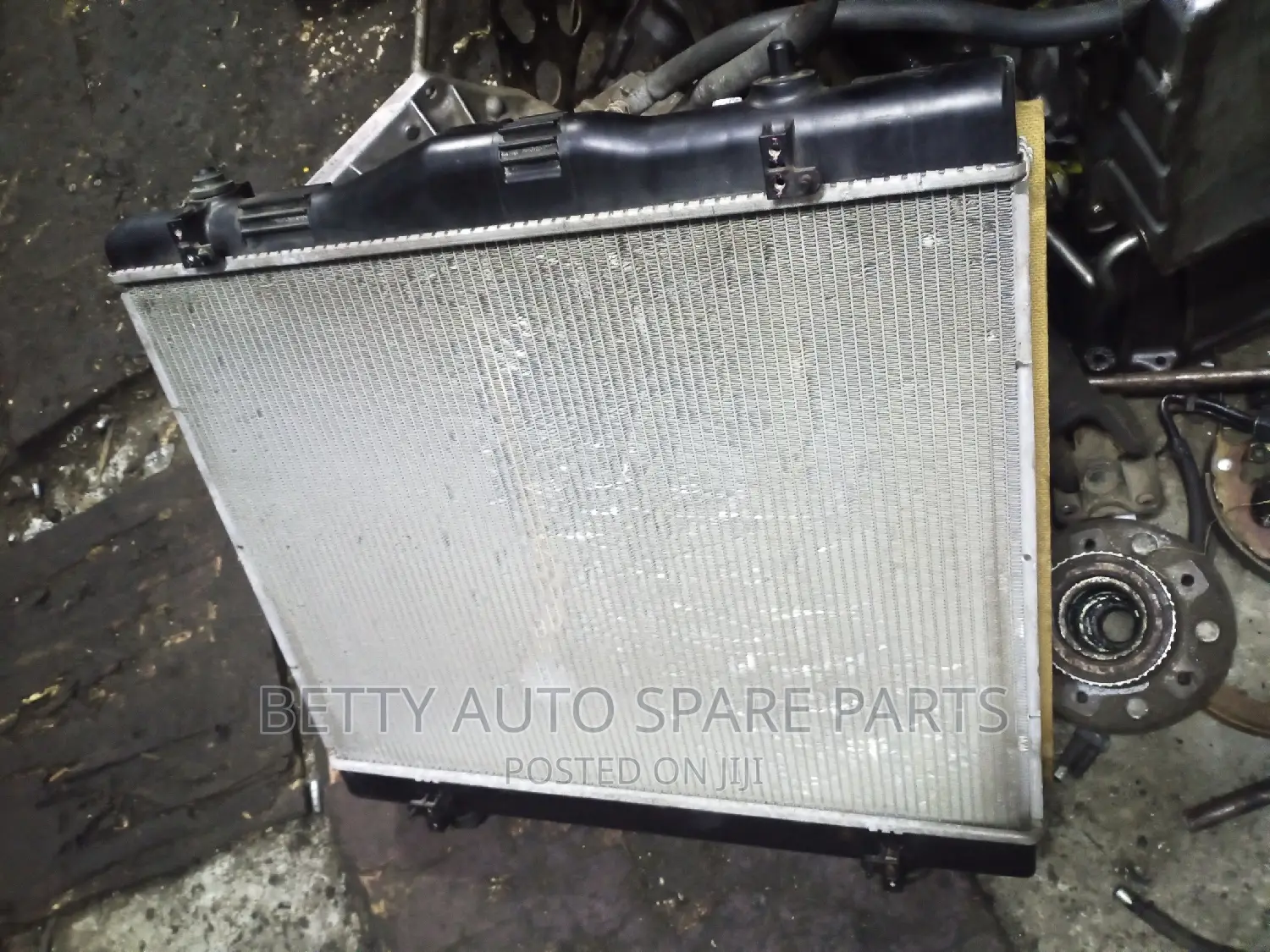 Toyota Hiace 7 L 1tr Radiator