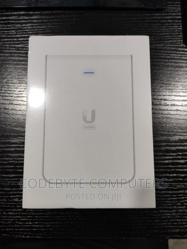 Unifi 6 in-Wall U6-Iw (Unifi 6 in-Wall U6-Iw)