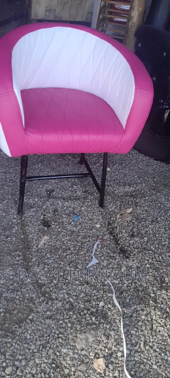 Salon Pink Seats