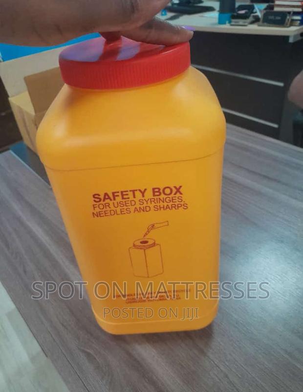 Biohazard Sharp Object. - main view