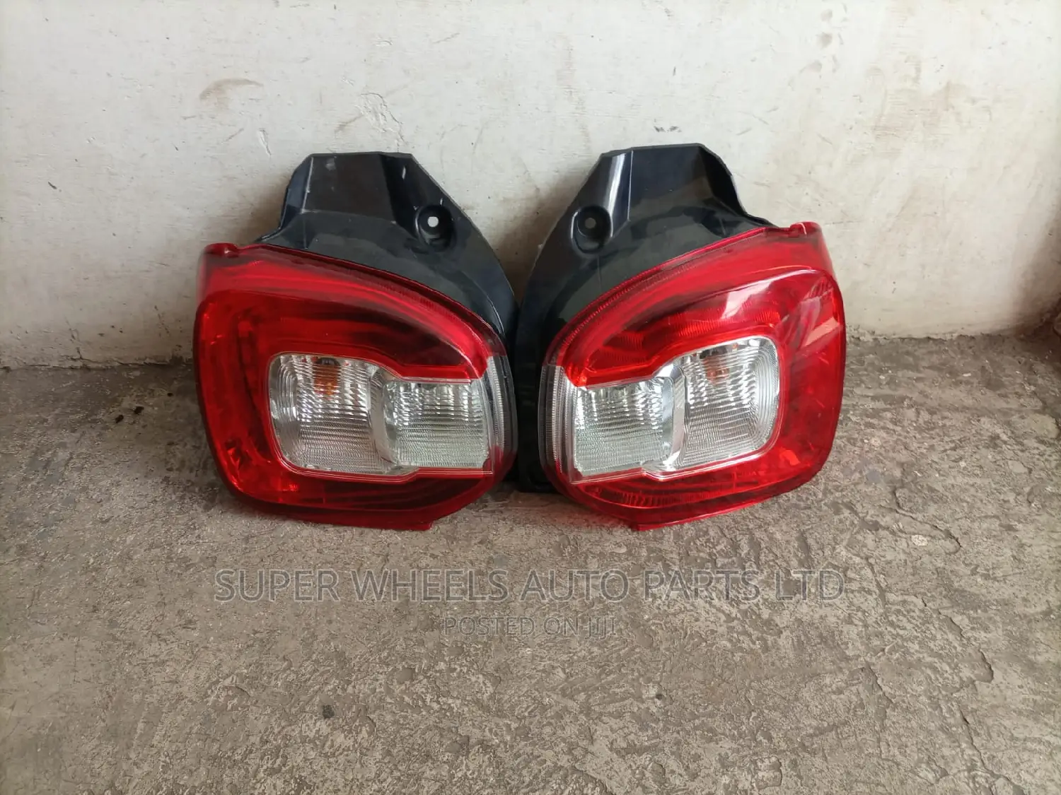Taillight Passo 2015 (Red)