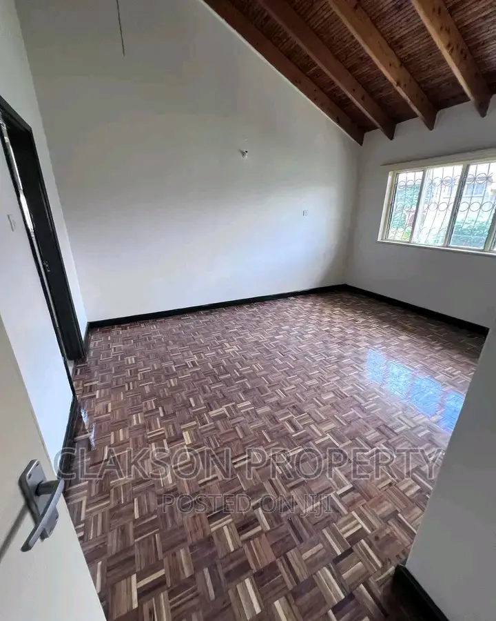 6bdrm Maisonette in Kilimani for rent