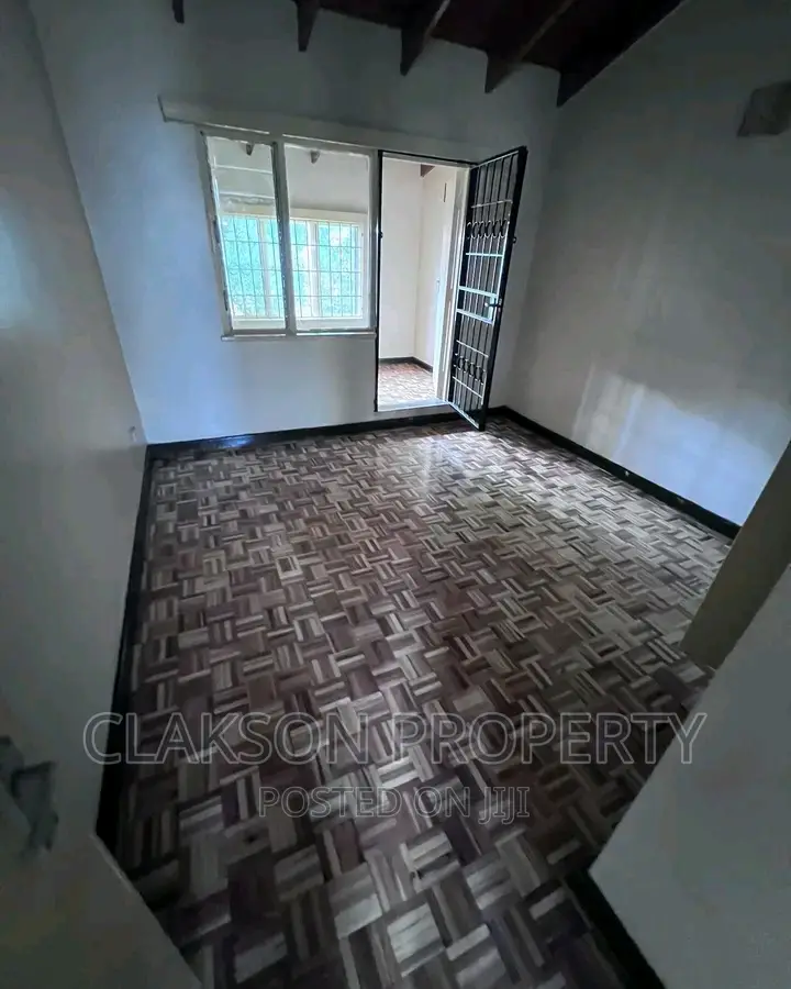 6bdrm Maisonette in Kilimani for rent