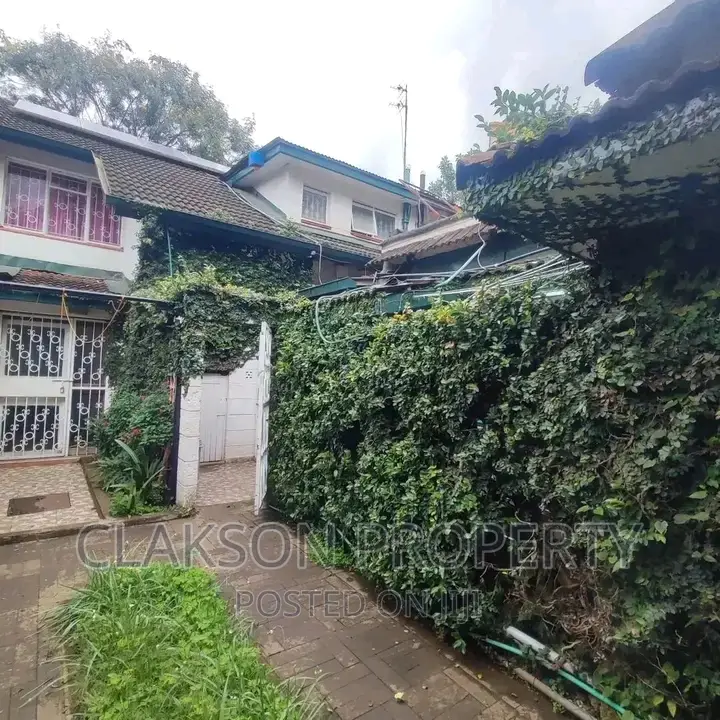 4bdrm Maisonette in Lavington for rent