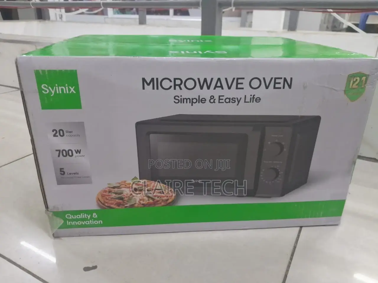 Synix 20litres Manual Microwave Black