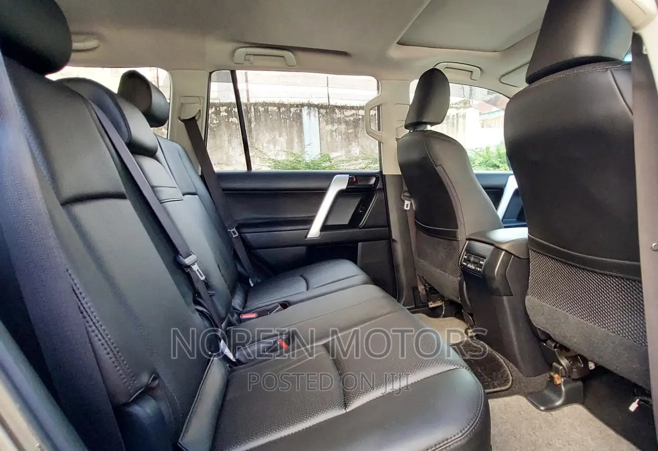 Toyota Land Cruiser 2019 Gray
