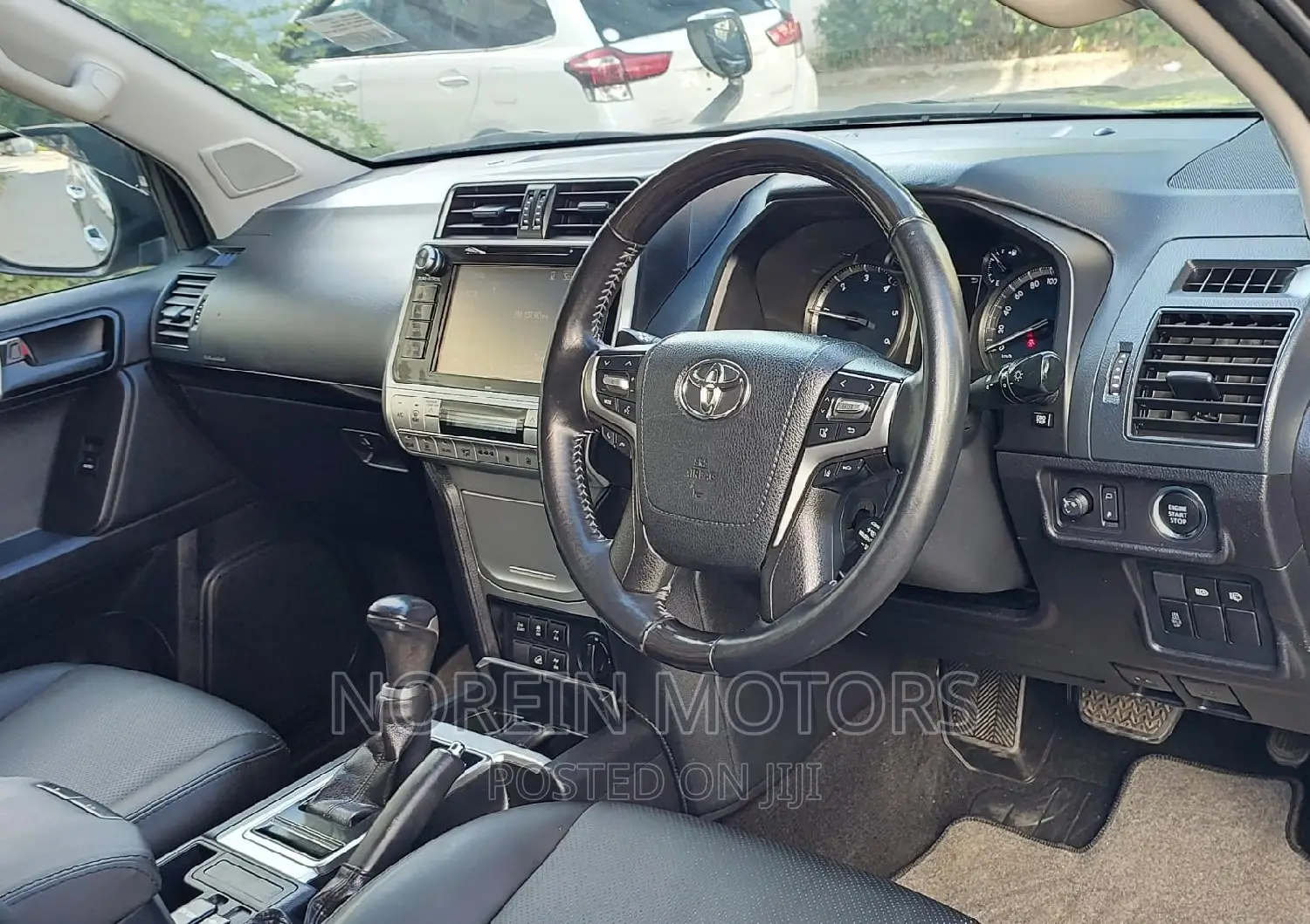 Toyota Land Cruiser 2019 Gray