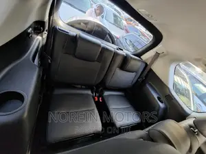 Toyota Land Cruiser Prado 2018 Silver
