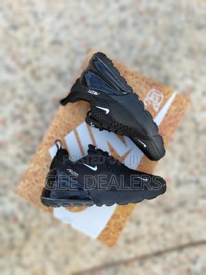 Black Nike Airmax 270 - thumbnail 3