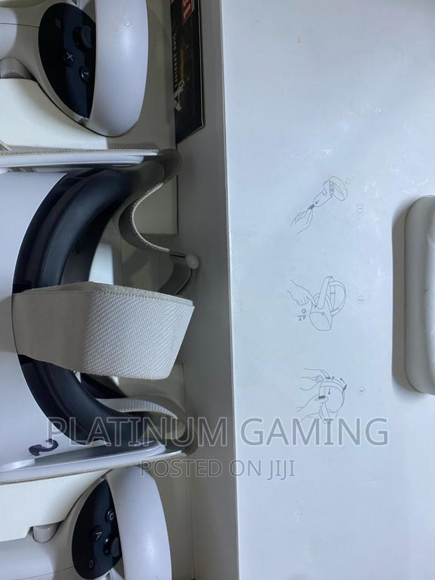 Used Oculus Quest 2 - thumbnail 2