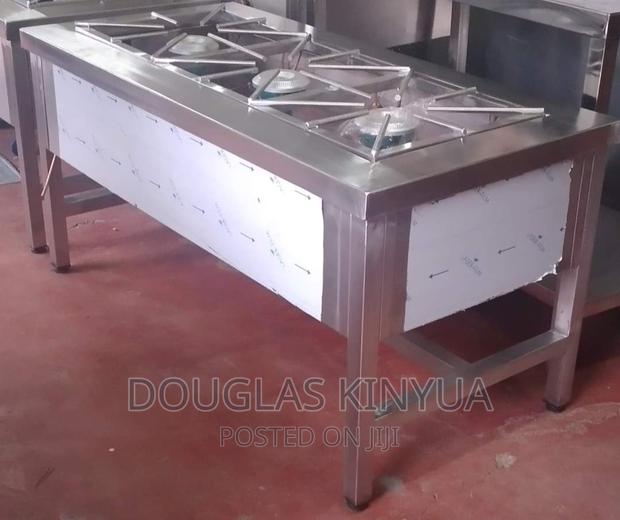 3burners Commercial Gas Cooker. High Pressure.