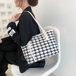 *Tweed Tote Bag Size: 40*11*25cm