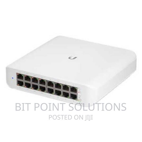 Ubiquiti 16ports Switch (Usw-Lite-16-Poe) (8) Gbe Poe+ 45W